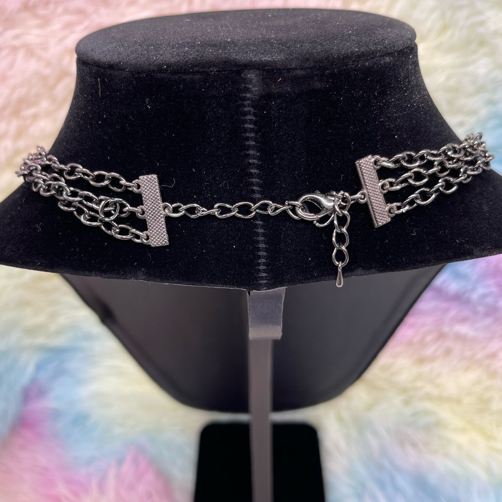 ➷ 5/$25 BEAUTIFUL Necklace and Earring Set Multilayered and Textured - Picture 2 of 4